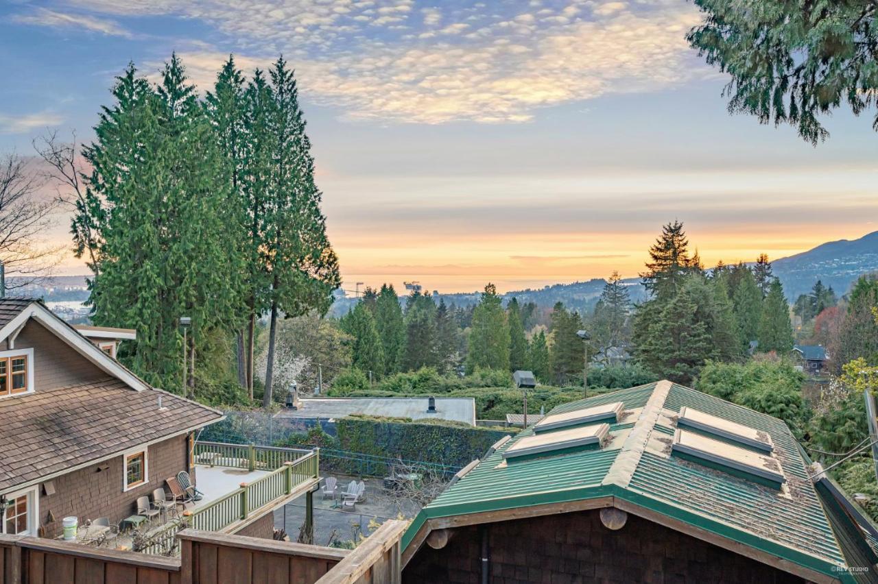 Seymour Private Bedroom, Ensuite Bathroom With Shared Pool, Hot Tub With Views North Vancouver Exterior photo