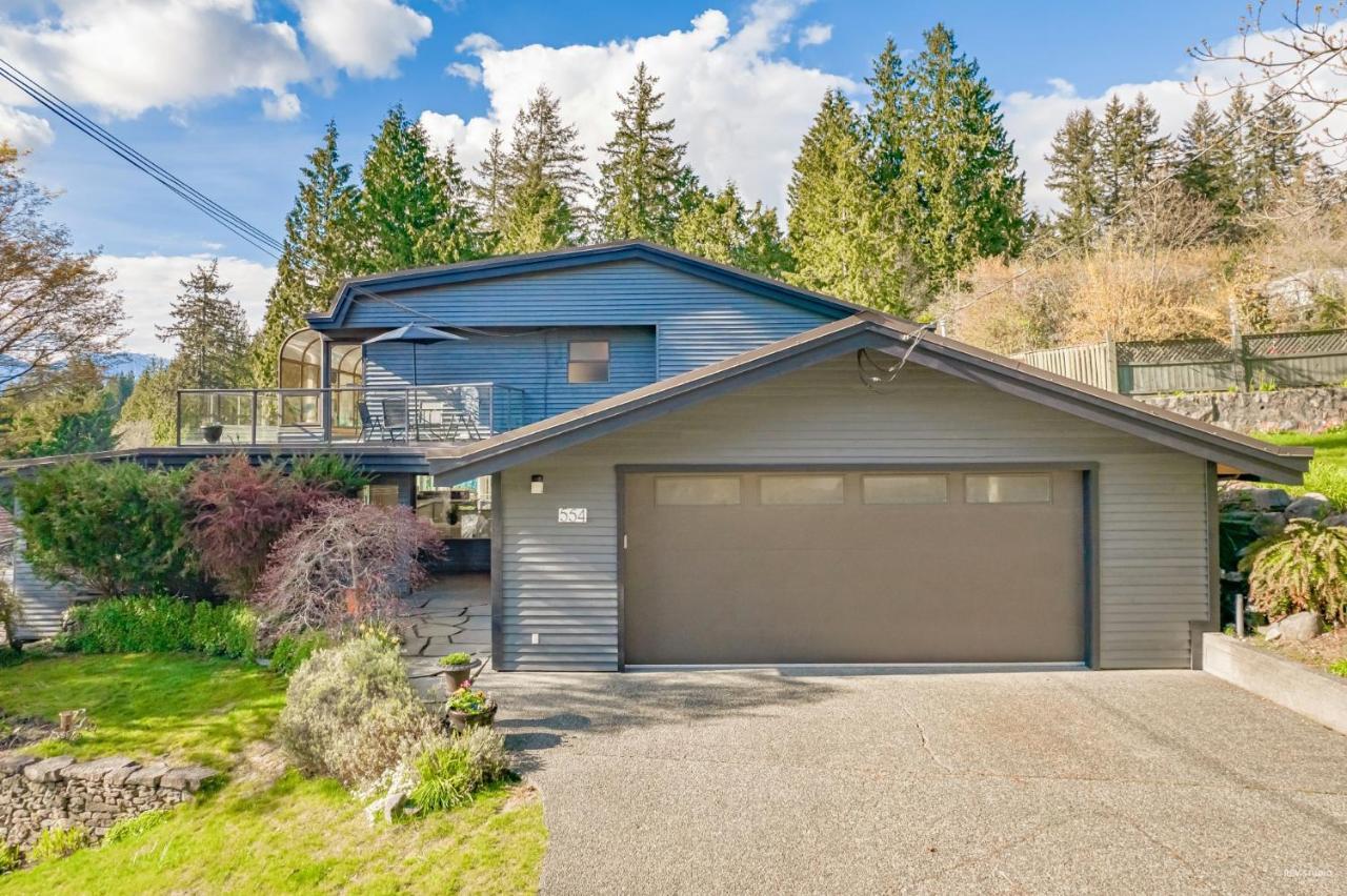 Seymour Private Bedroom, Ensuite Bathroom With Shared Pool, Hot Tub With Views North Vancouver Exterior photo