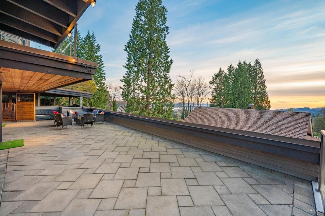 Seymour Private Bedroom, Ensuite Bathroom With Shared Pool, Hot Tub With Views North Vancouver Exterior photo