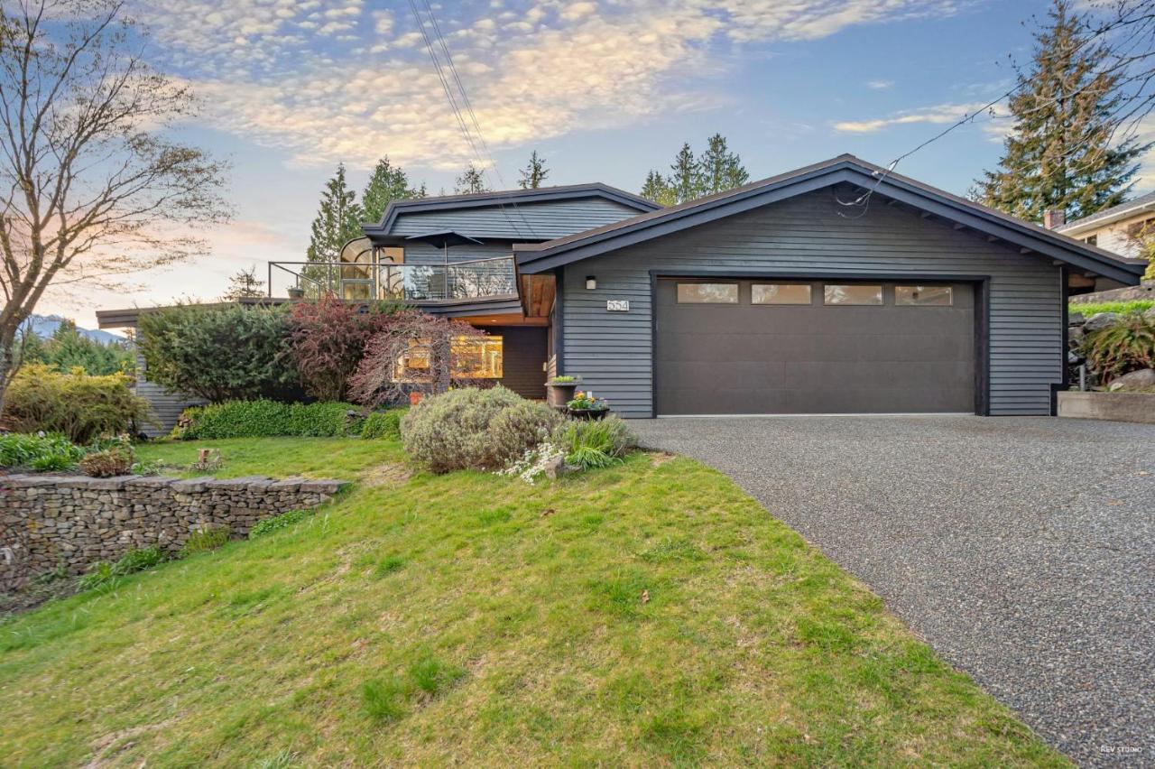 Seymour Private Bedroom, Ensuite Bathroom With Shared Pool, Hot Tub With Views North Vancouver Exterior photo