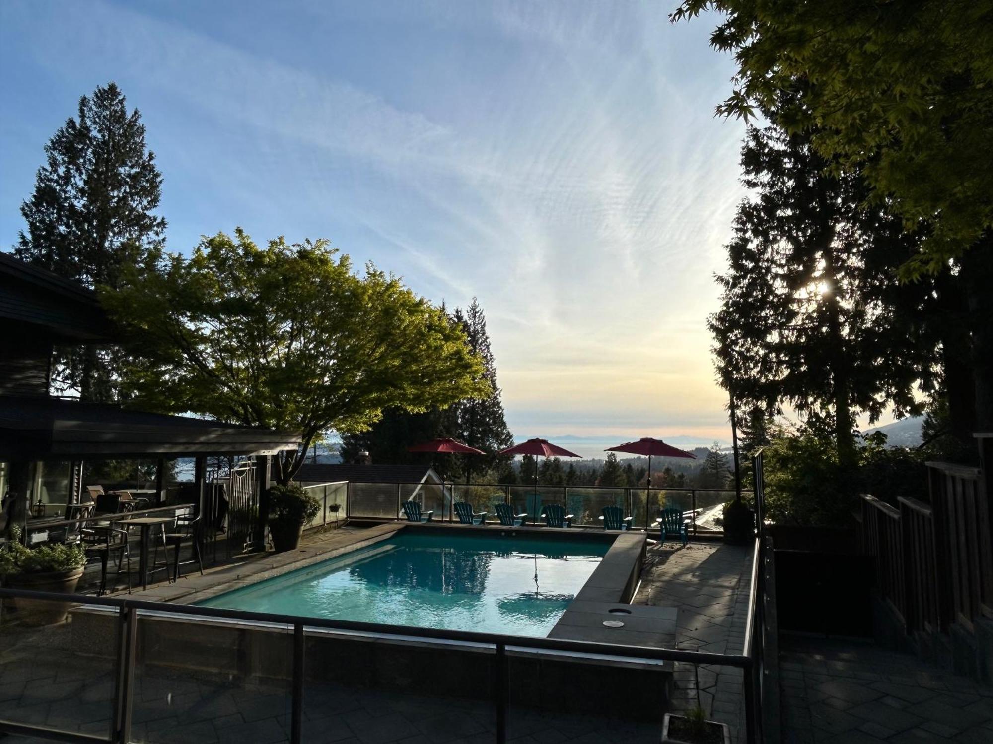 Seymour Private Bedroom, Ensuite Bathroom With Shared Pool, Hot Tub With Views North Vancouver Exterior photo