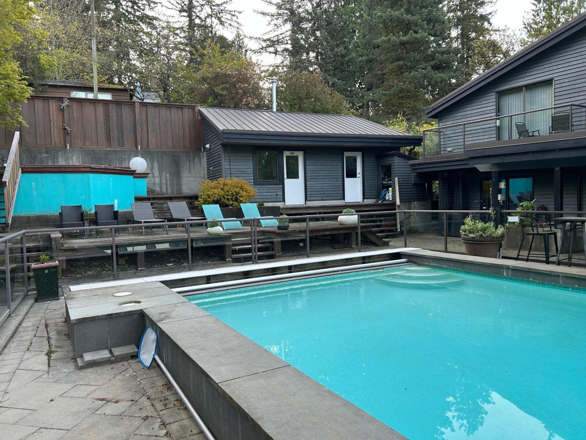 Seymour Private Bedroom, Ensuite Bathroom With Shared Pool, Hot Tub With Views North Vancouver Exterior photo