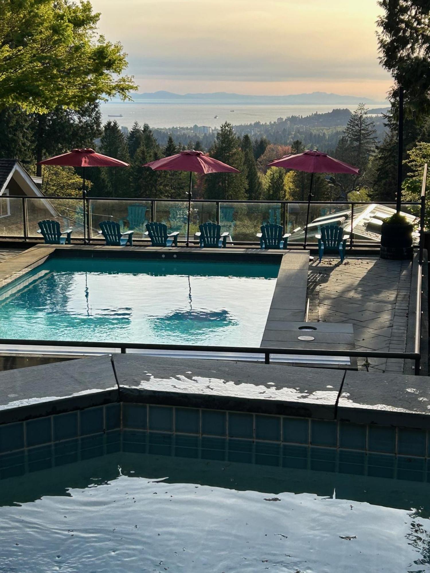 Seymour Private Bedroom, Ensuite Bathroom With Shared Pool, Hot Tub With Views North Vancouver Exterior photo