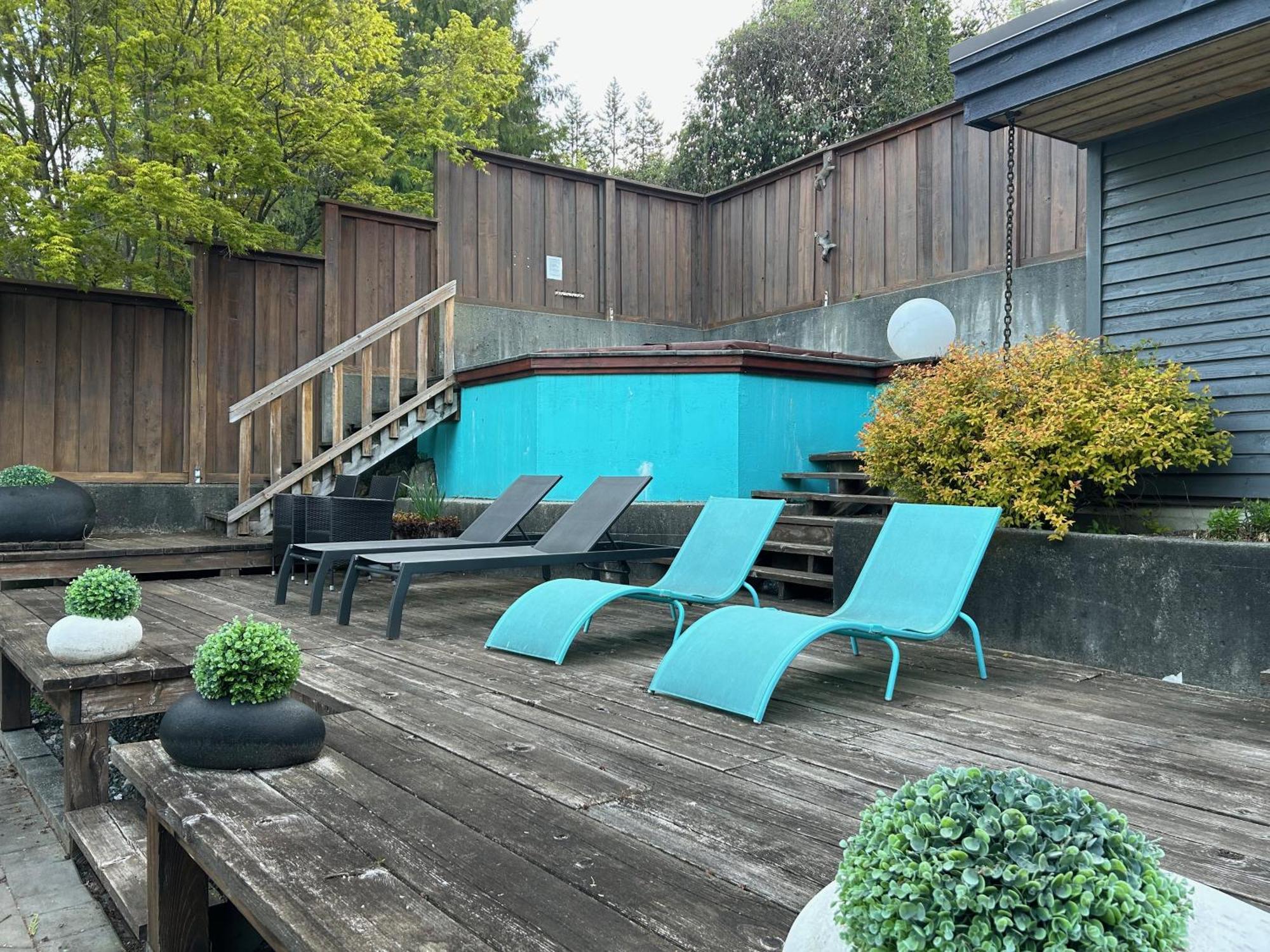 Seymour Private Bedroom, Ensuite Bathroom With Shared Pool, Hot Tub With Views North Vancouver Exterior photo